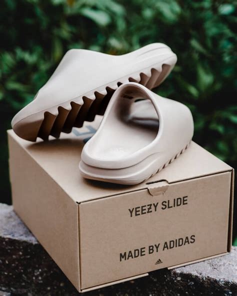 adidas slippers heren yeezy|Adidas originals Yeezy slide sandals.